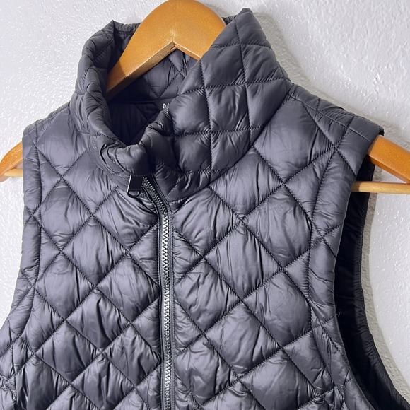 Athleta Whisper Featherless Puffer Vest Quilted Black Size Medium Women - Picture 4 of 8